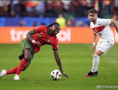 开云体育app-葡萄牙队轻取瑞典队，奥恰洛夫带队取胜