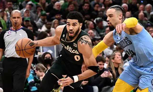 开云体育-灰熊击败马刺，莫兰特步14+10