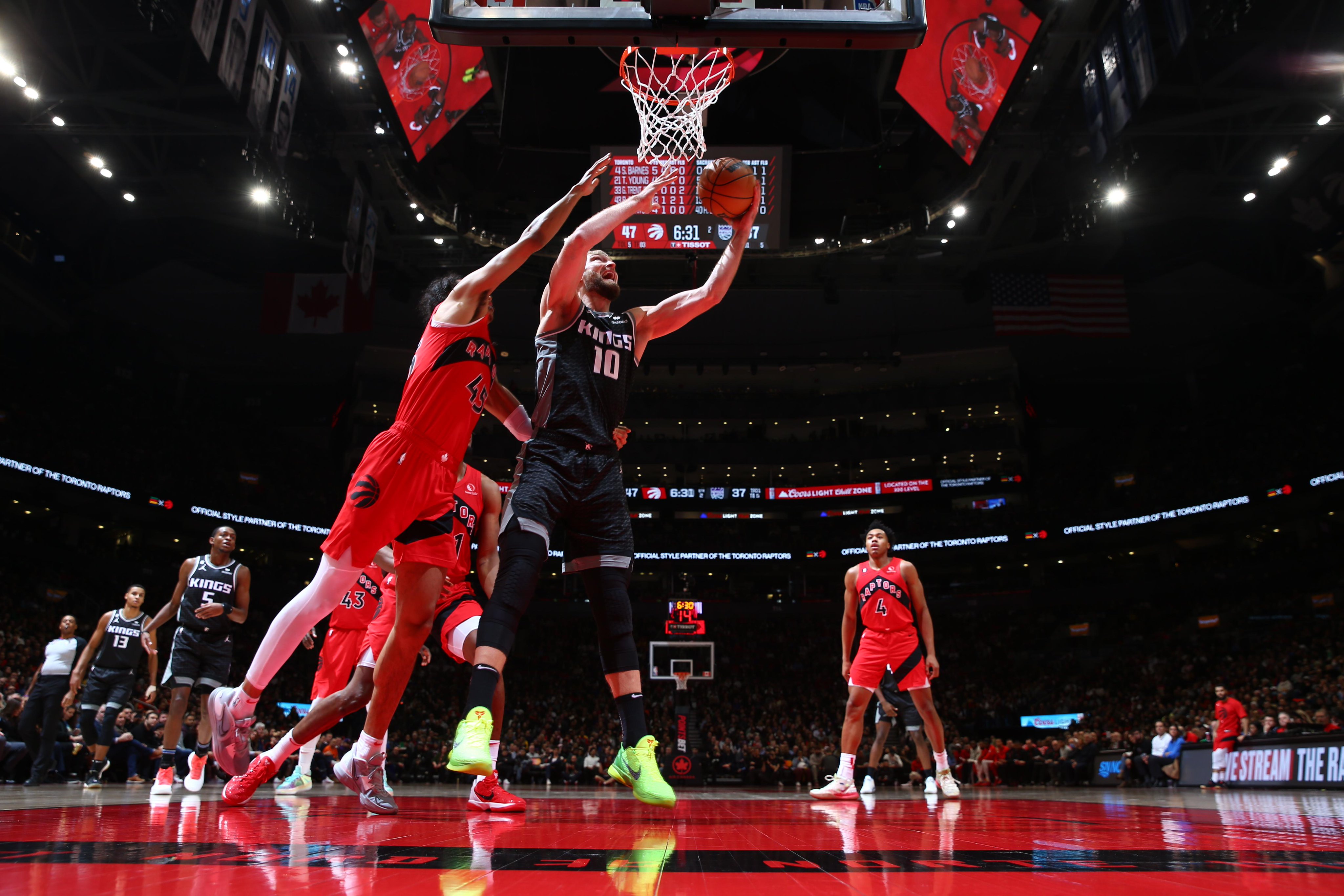 开云体育入口-关于猛龙惊险胜魔术，范弗利特砍30分的信息