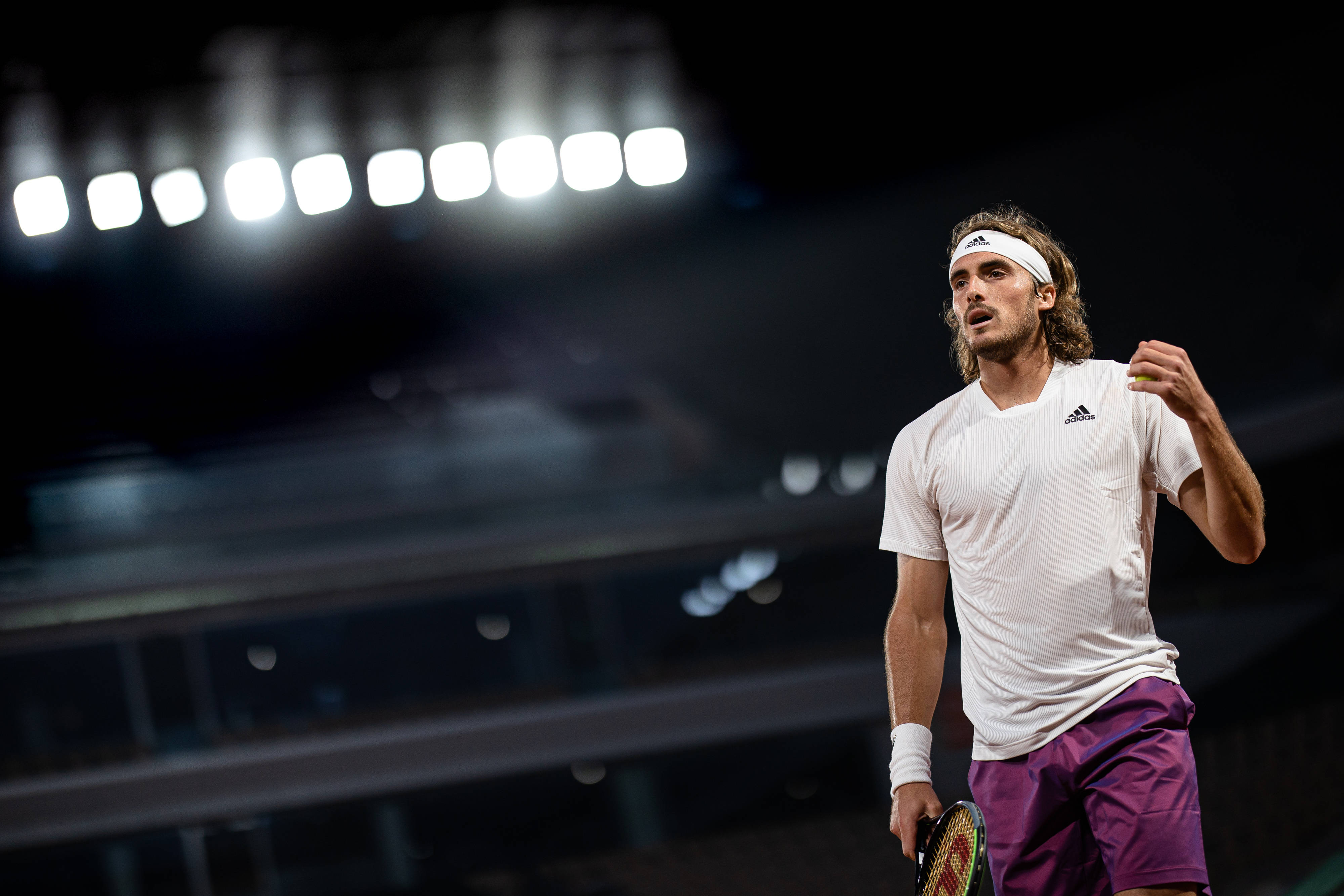 开云体育下载-世界网球队完胜美国网球队，西西帕斯送出助攻