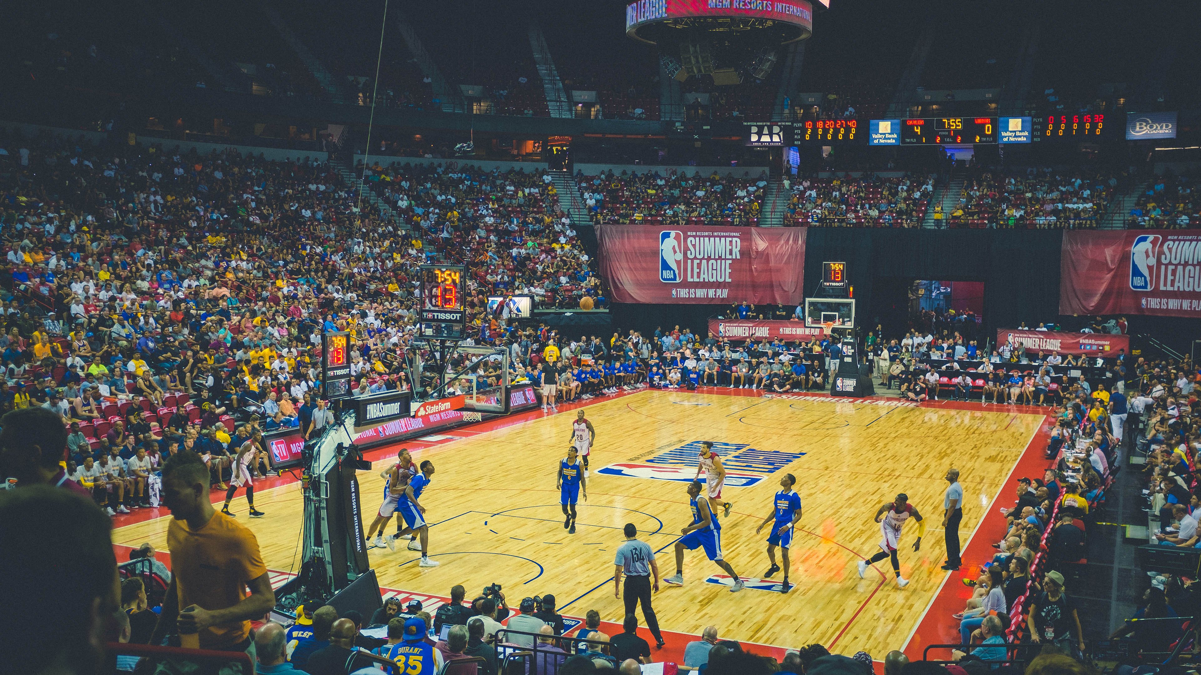 开云下载-逆风翻盘！爱德华兹压力爆发引领吉林险胜爵士