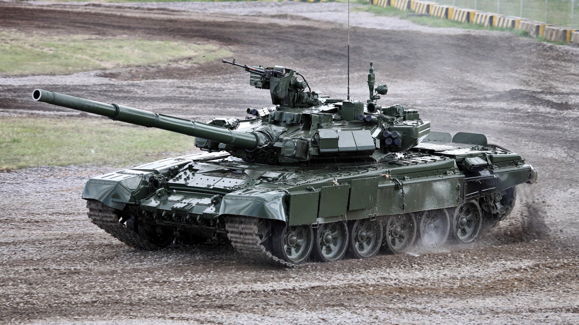 开云APP-F1年度争冠焦点战启示，马刺稳稳拿下黄蜂的战术解析