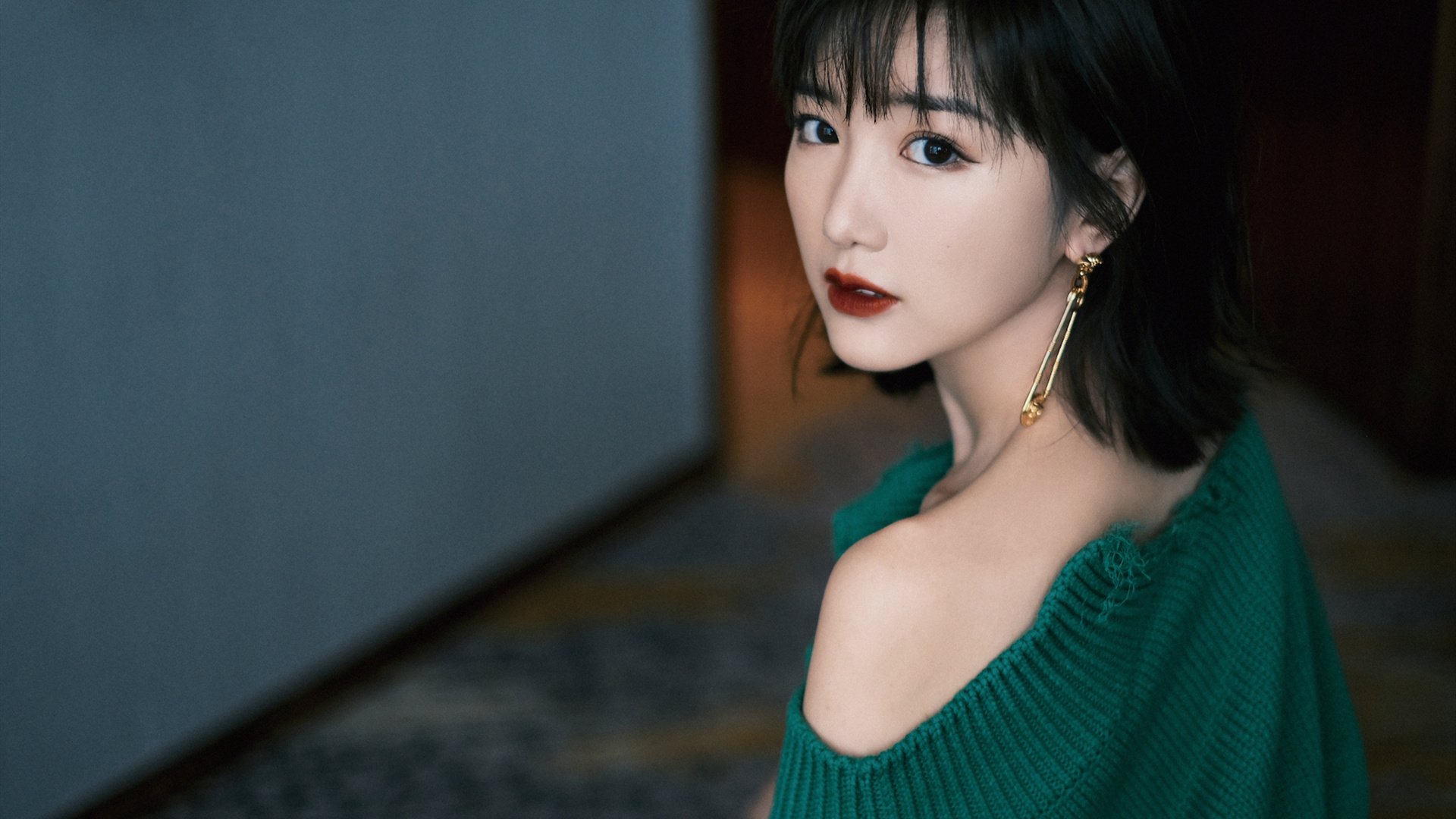 开云体育平台APP-新旧王座交替夜,雄鹿铁蹄踏过魔术,浓眉奥运前夜展露死神锋芒